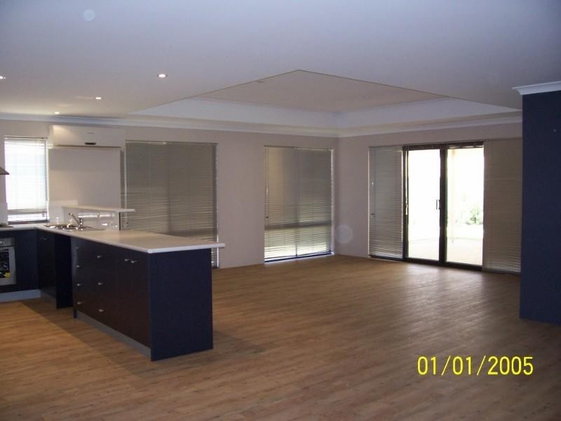 13 Crusader Heights, Wandina WA 6530