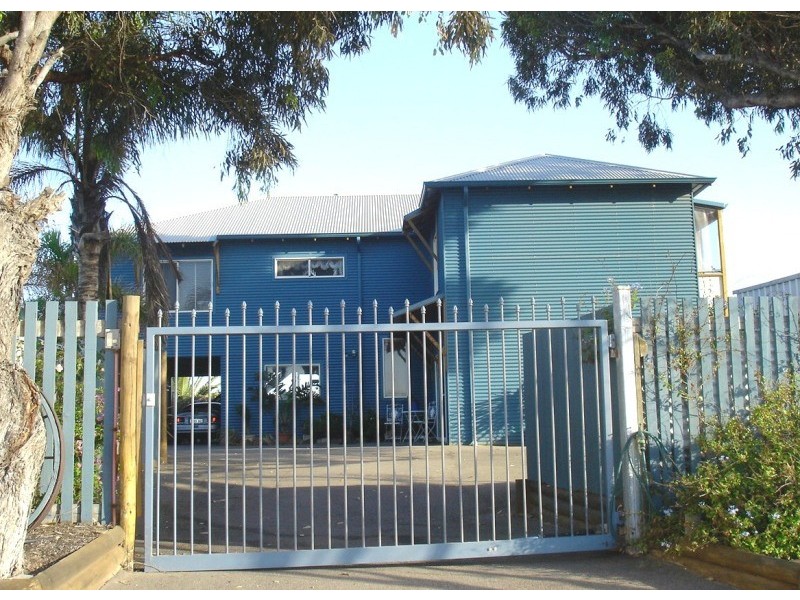 144 Augustus Street, Geraldton WA 6530