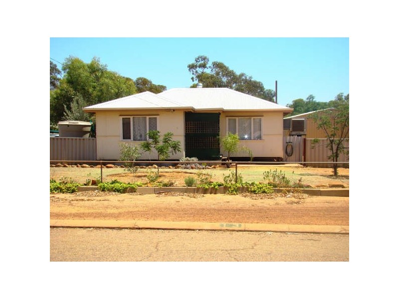 13 Granville Street, Morawa WA 6623
