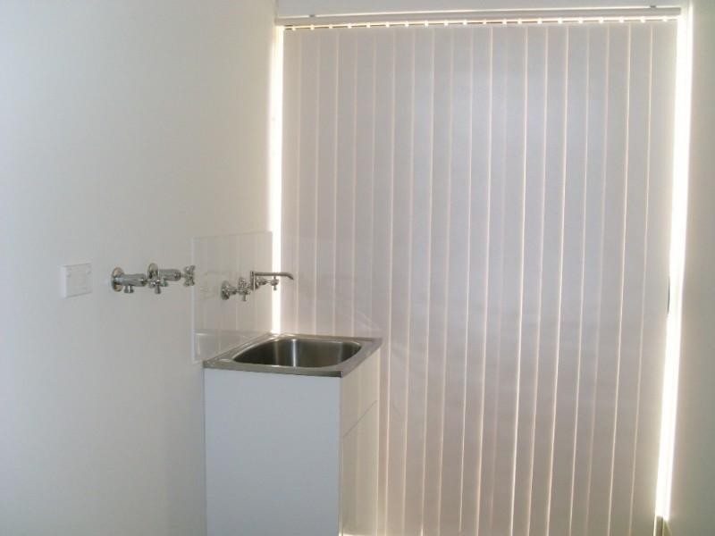 8 Roding Street, Deepdale WA 6532