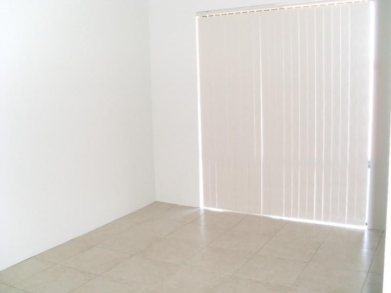 8 Roding Street, Deepdale WA 6532