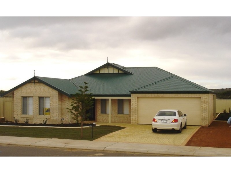 33 Neptune Crescent, Drummond Cove WA 6532