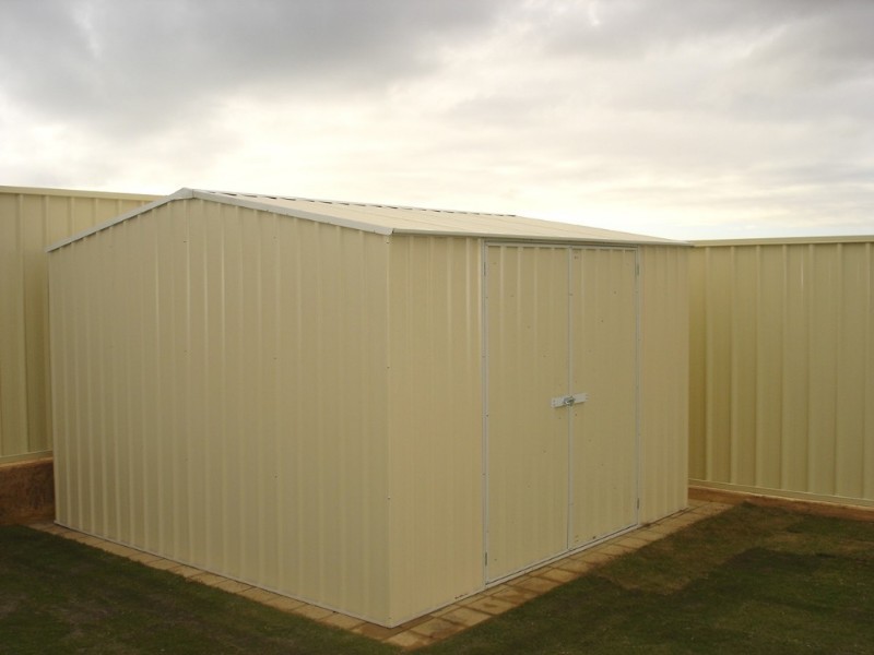 33 Neptune Crescent, Drummond Cove WA 6532