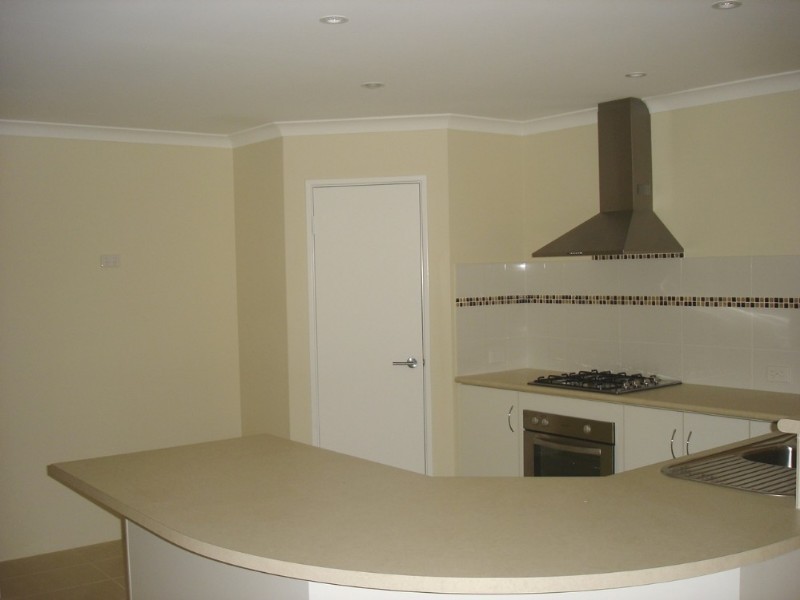 33 Neptune Crescent, Drummond Cove WA 6532