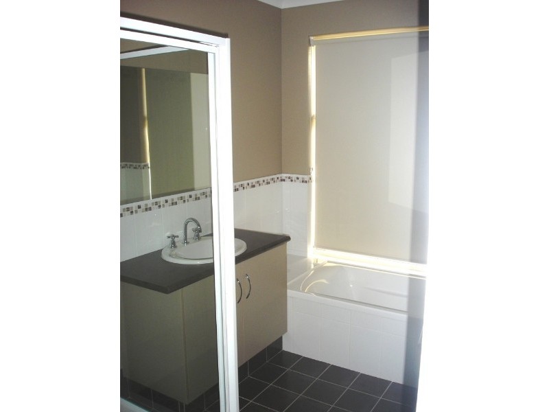 33 Neptune Crescent, Drummond Cove WA 6532