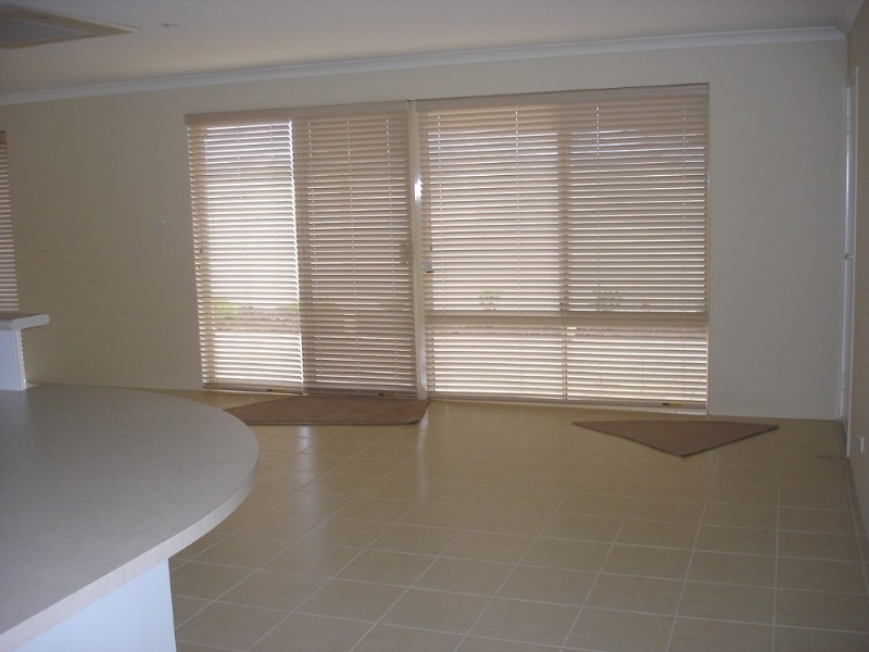 33 Neptune Crescent, Drummond Cove WA 6532