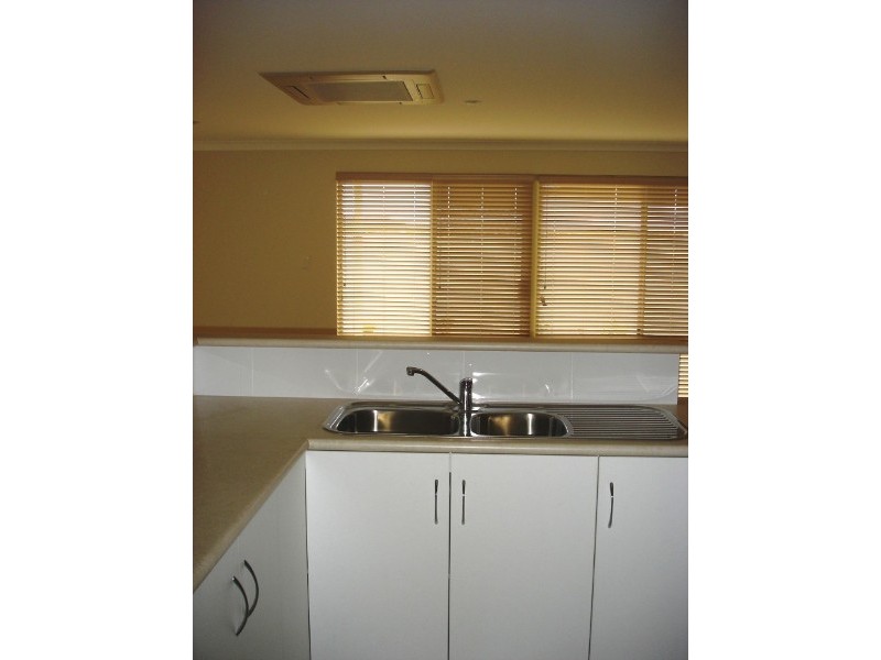 33 Neptune Crescent, Drummond Cove WA 6532