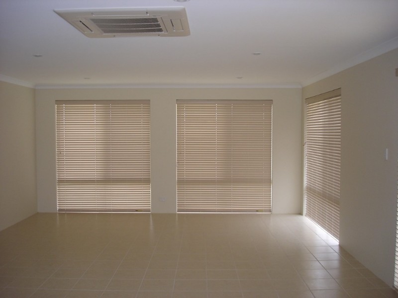 33 Neptune Crescent, Drummond Cove WA 6532