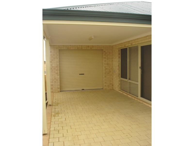 33 Neptune Crescent, Drummond Cove WA 6532