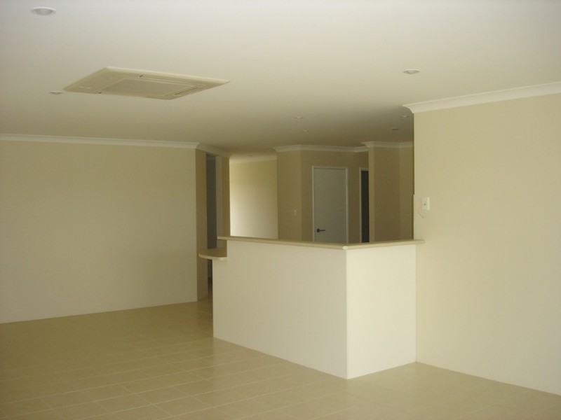 33 Neptune Crescent, Drummond Cove WA 6532