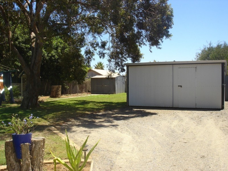 227 Second Street, Wonthella WA 6530