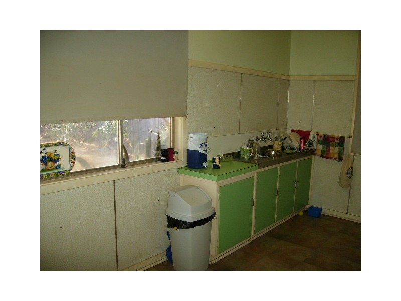 35 Main Street, Meekatharra WA 6642