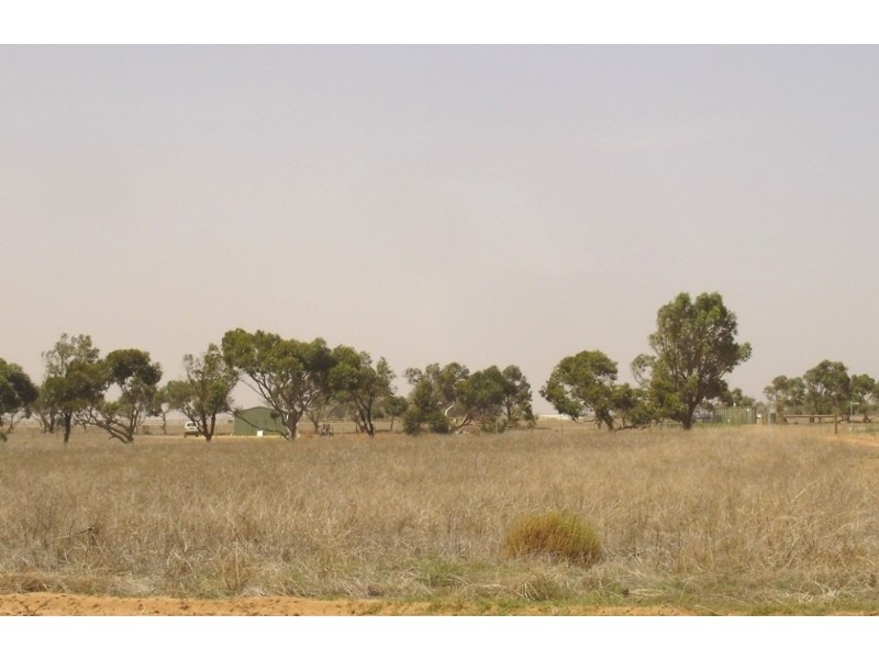 4 Roding Street, Deepdale WA 6532