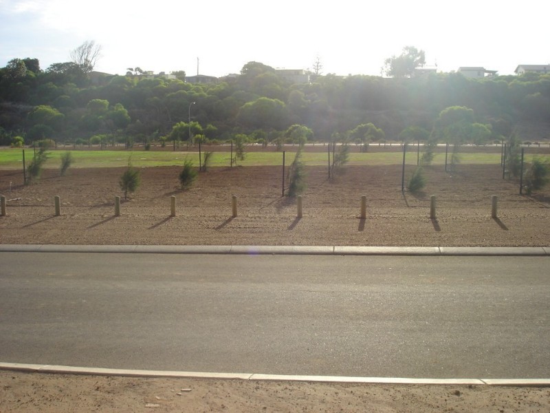 3 Slipknot Street, Drummond Cove WA 6532