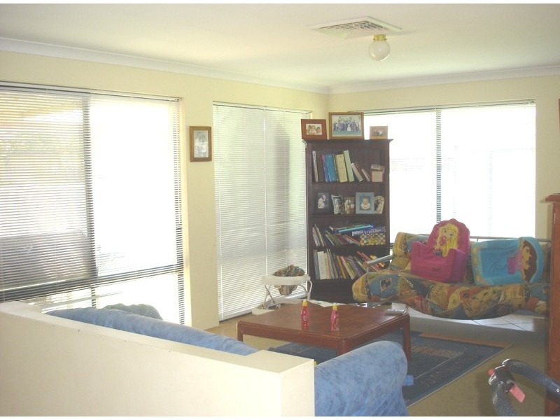 18 Reg Percy Street, Wandina WA 6530