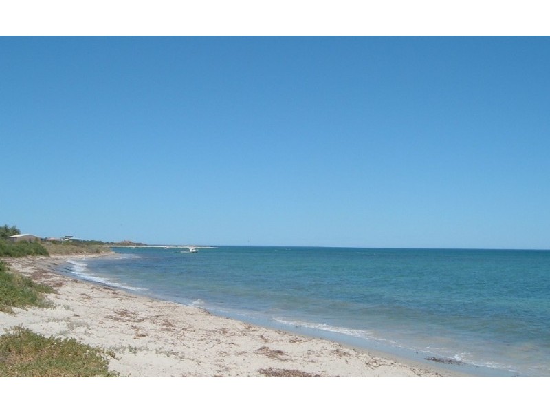 18 Periwinkle Avenue, Drummond Cove WA 6532