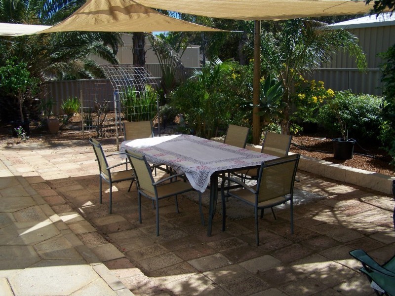 1 Logue Court, Walkaway WA 6528