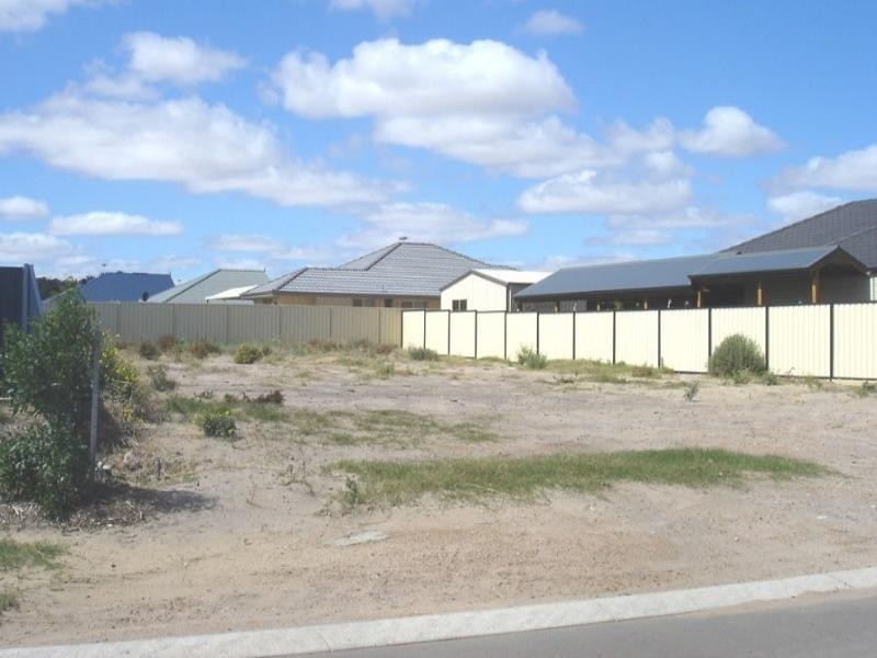 13 Stillwater Avenue, Drummond Cove WA 6532