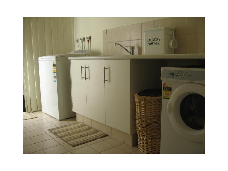 5 Dove Place, Wandina WA 6530