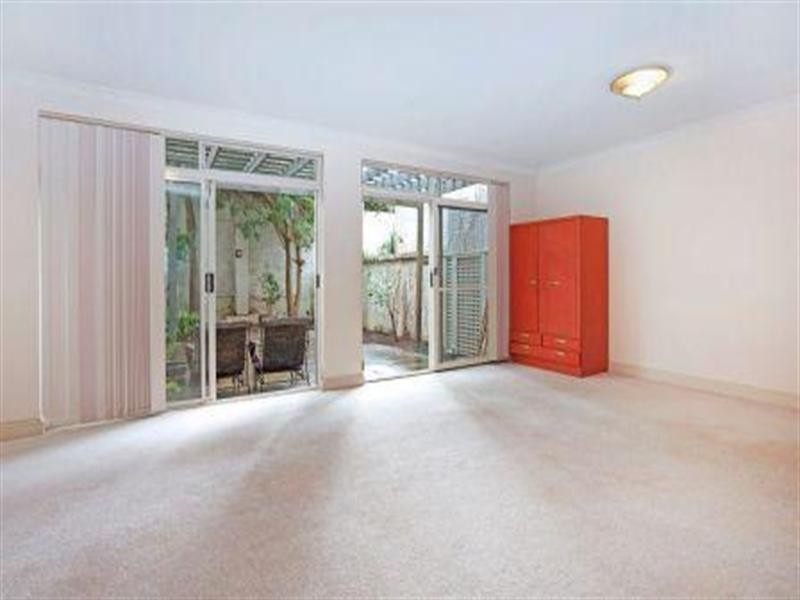 12 LOMBARD Close, Glebe NSW 2037