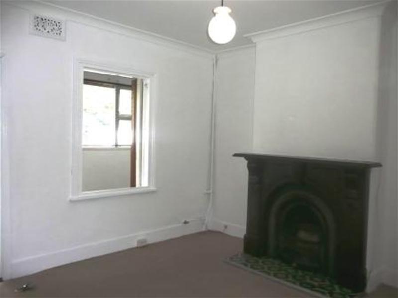 21 LONDON Street, Enmore NSW 2042