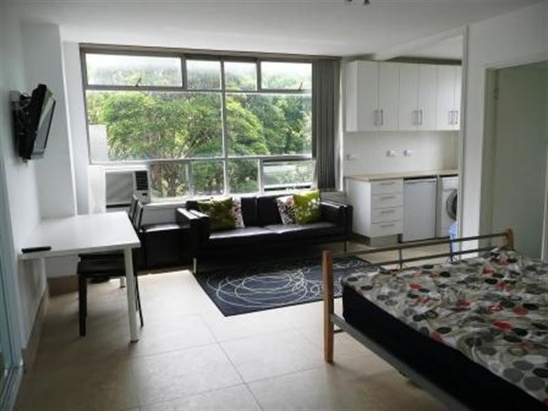 6/10 BARNCLEUTH Square, Potts Point NSW 2011