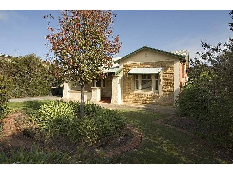 27 Wellington Street, Glandore SA 5037