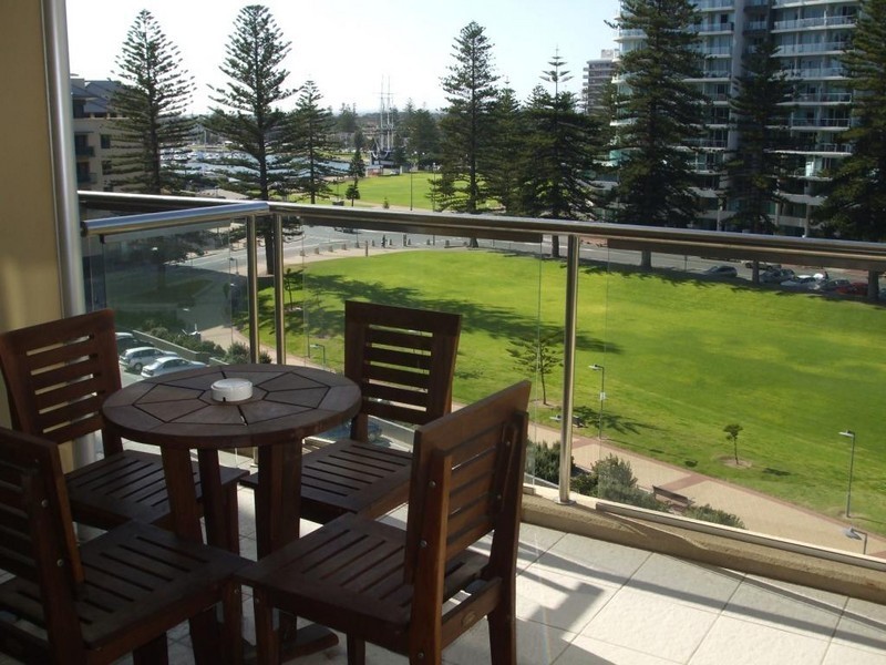 404/16 Holdfast Promenade, Glenelg SA 5045