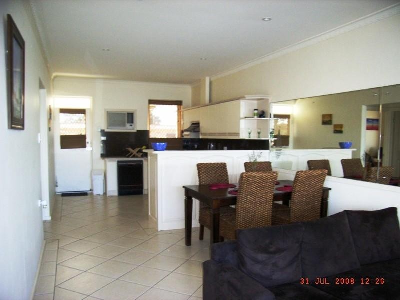 8/11 Adelphi Terrace, Glenelg North SA 5045