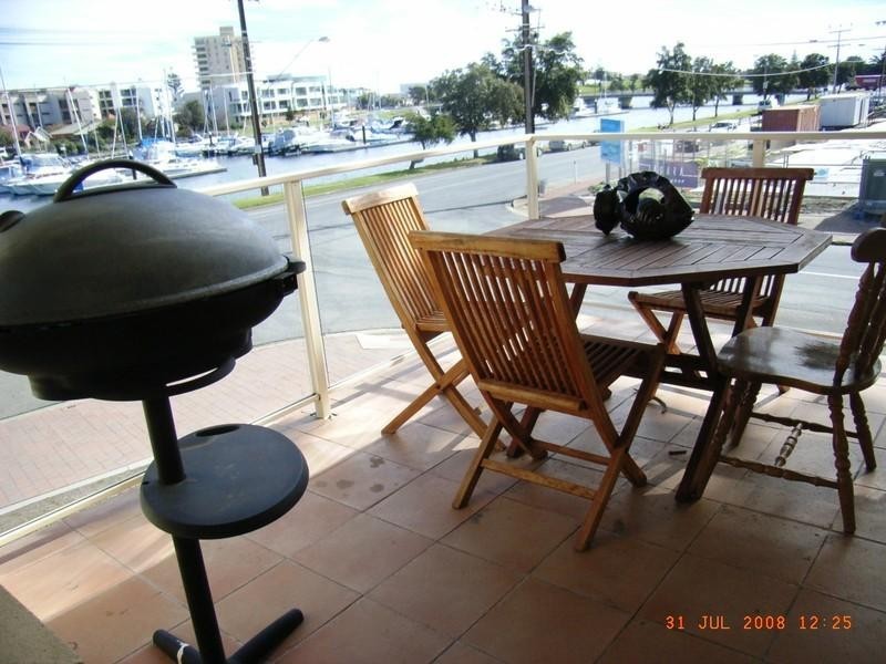 8/11 Adelphi Terrace, Glenelg North SA 5045