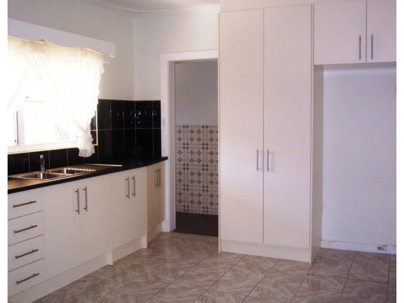 21 Barker Avenue, South Plympton SA 5038