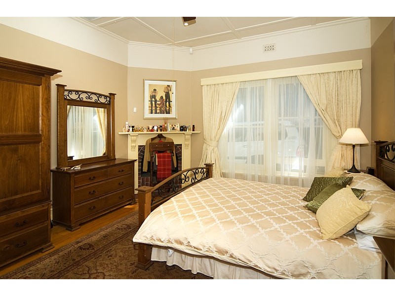 32 The Crescent, Brighton SA 5048