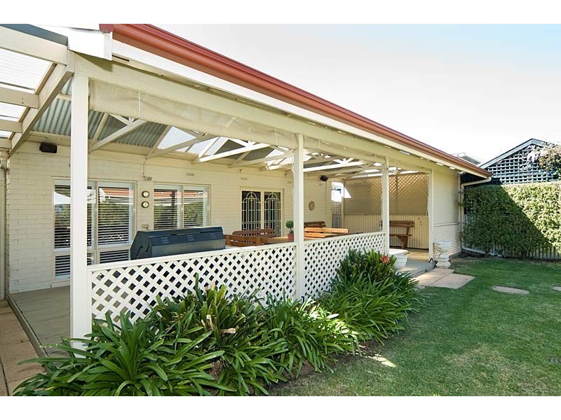 32 The Crescent, Brighton SA 5048