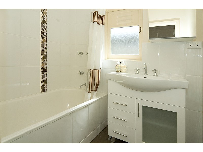 2 Chitral Terrace, South Plympton SA 5038