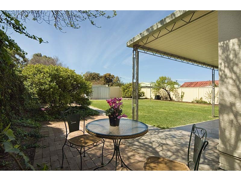 2 Chitral Terrace, South Plympton SA 5038