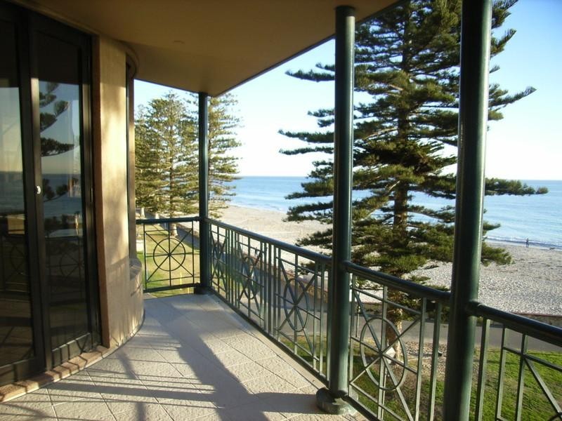 5/1 South Esplanade, Glenelg SA 5045