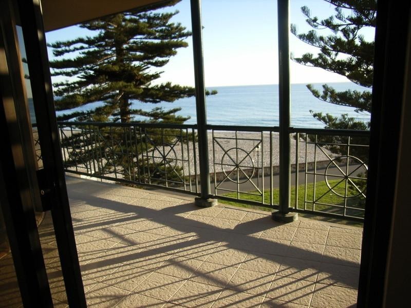 5/1 South Esplanade, Glenelg SA 5045