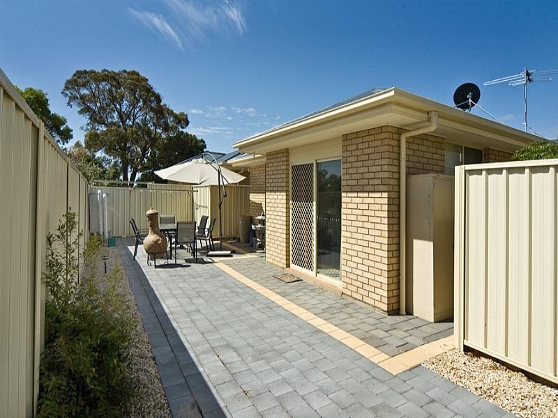 2B Bradman Street, Sturt SA 5047