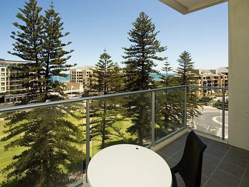 704/25 Colley Terrace, Glenelg SA 5045