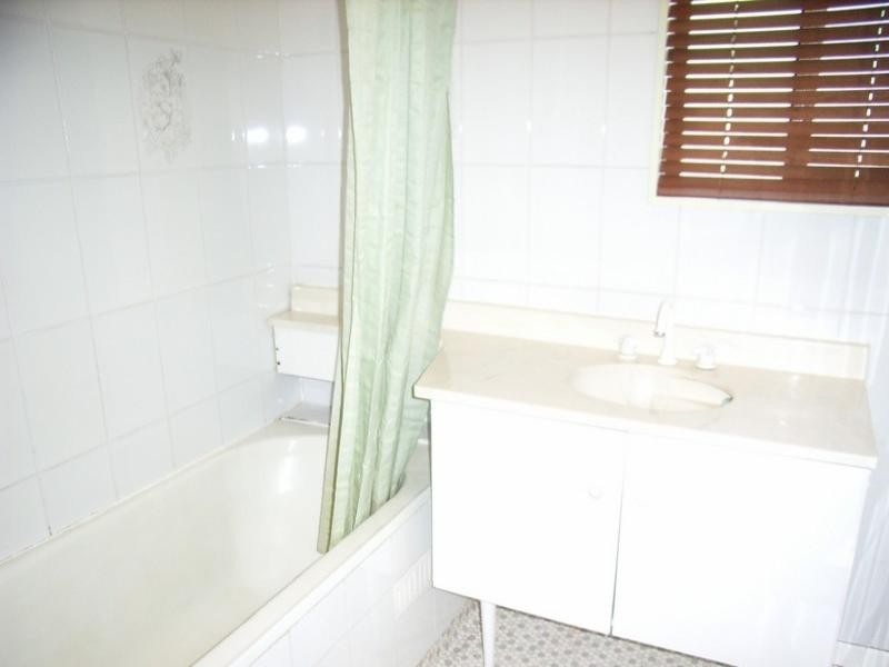 18 Limbert Avenue, Seacombe Gardens SA 5047