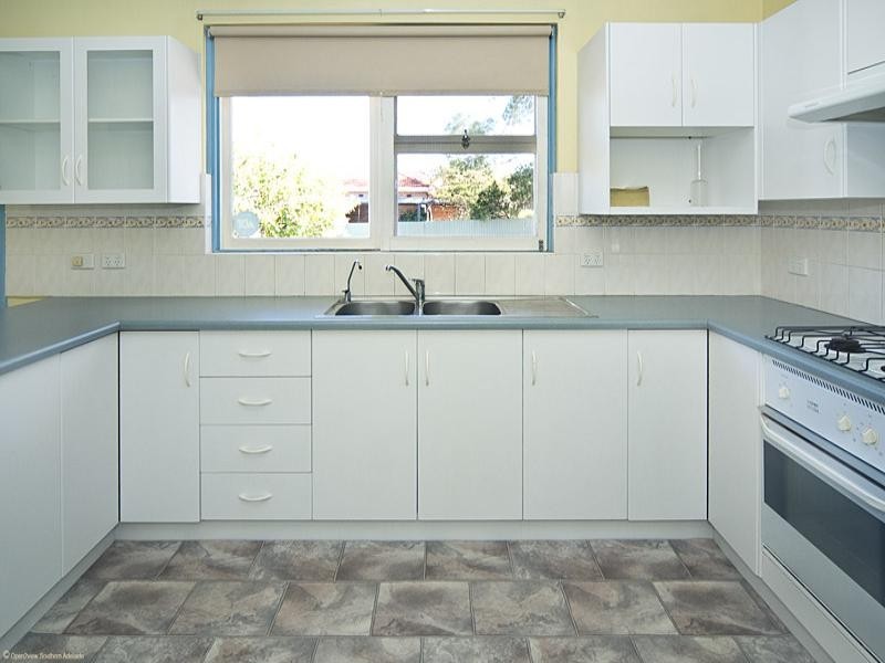 16 Mooringe Avenue, North Plympton SA 5037