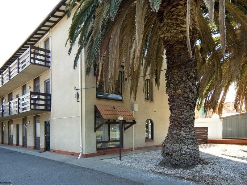 10/17 Caroline Street, Glenelg North SA 5045