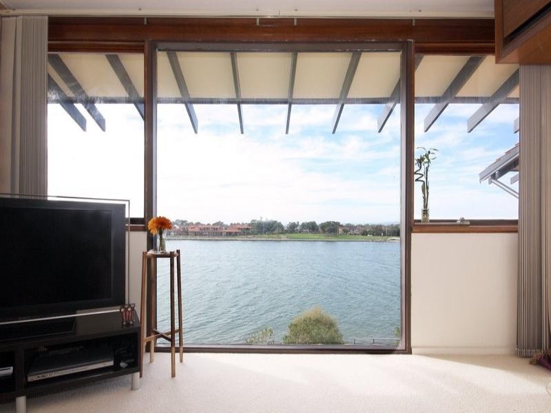 4/78 Military Road, Tennyson SA 5022