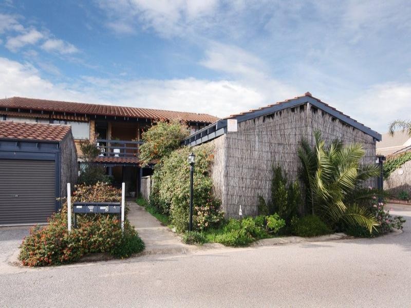 4/78 Military Road, Tennyson SA 5022