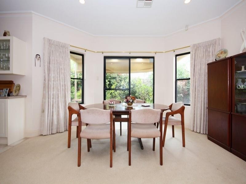 2A Sunlake Place, Tennyson SA 5022