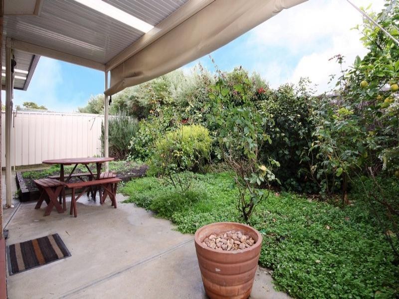 2A Sunlake Place, Tennyson SA 5022