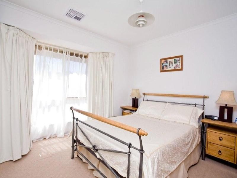 22 Hobbs Street, Findon SA 5023