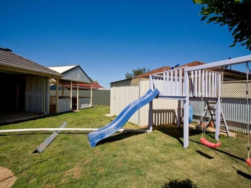 22 Hobbs Street, Findon SA 5023