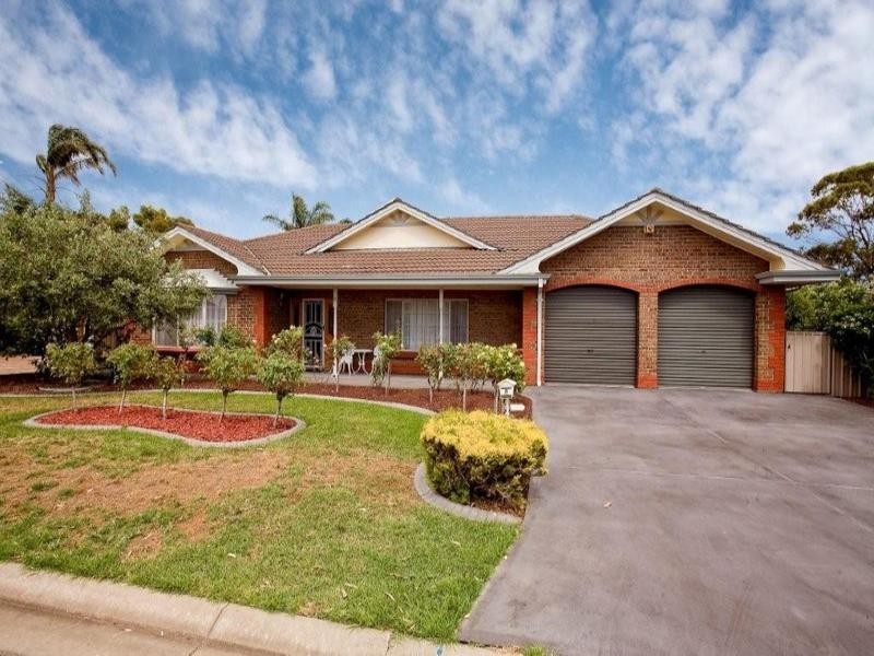 8 Shetland Street, Woodcroft SA 5162