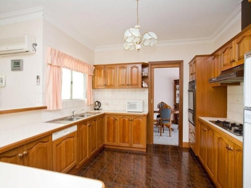 8 Shetland Street, Woodcroft SA 5162